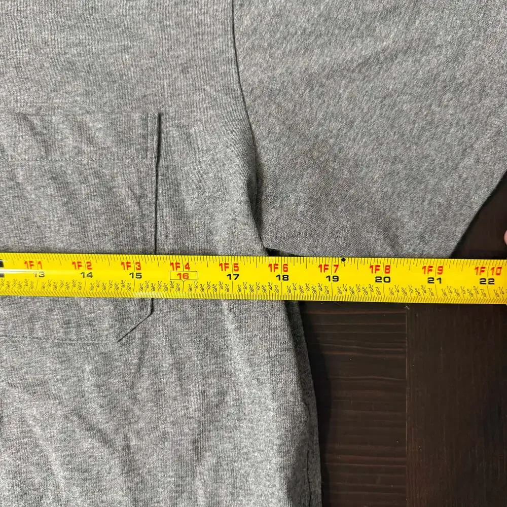 Everlane Men's Premium Weight Medium Grey Pocket T-shirt - Picture 4 of 4